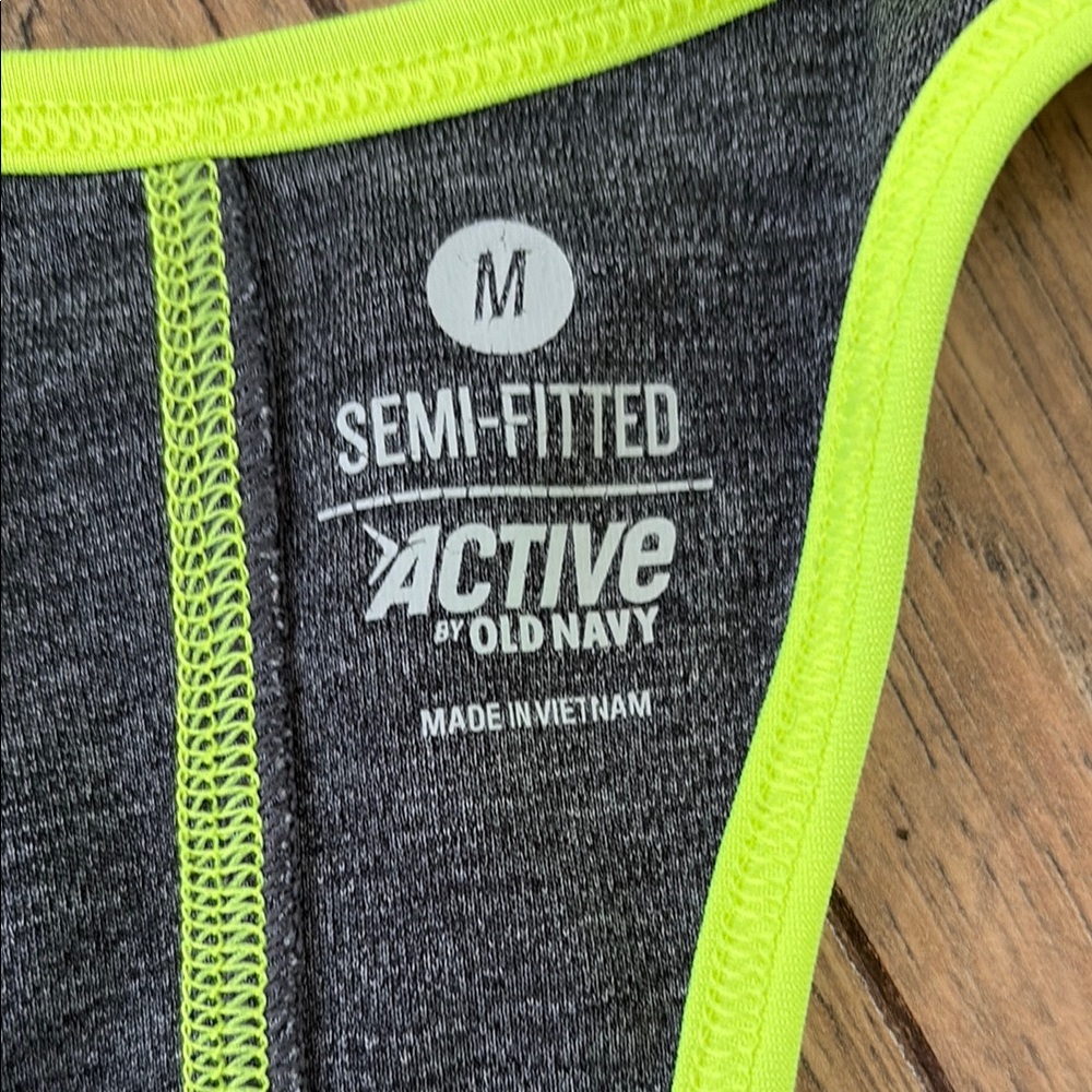 Old Navy Activewear Tank - Picture 3 of 6